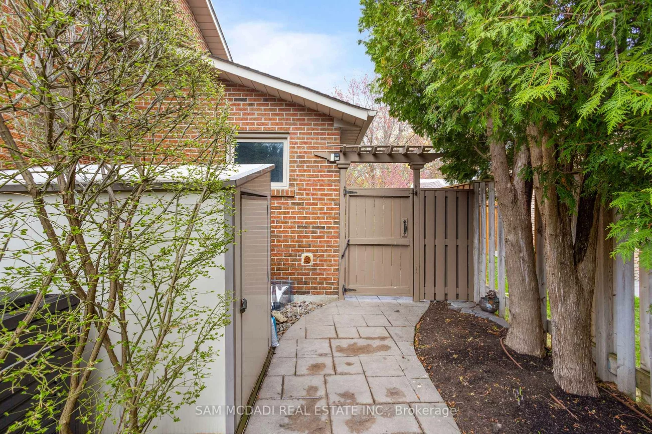 1560, Ifield, Sheridan, Mississauga