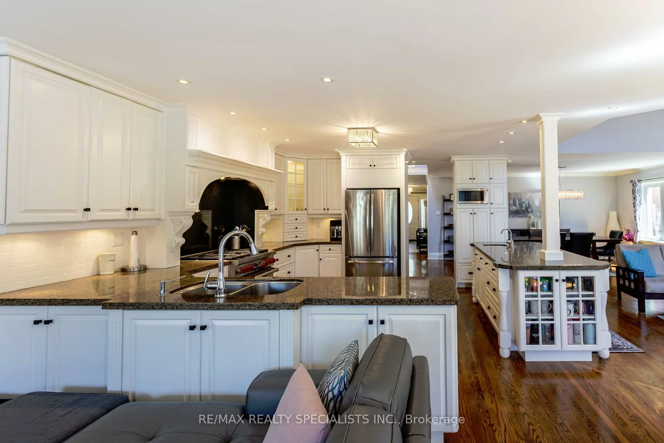 5496, Windy Hill, Hurontario, Mississauga