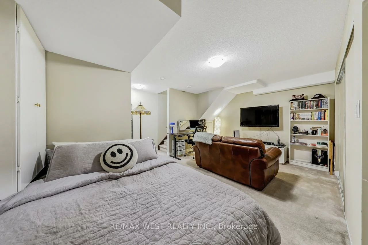 2036, Lakeshore, Clarkson, Mississauga