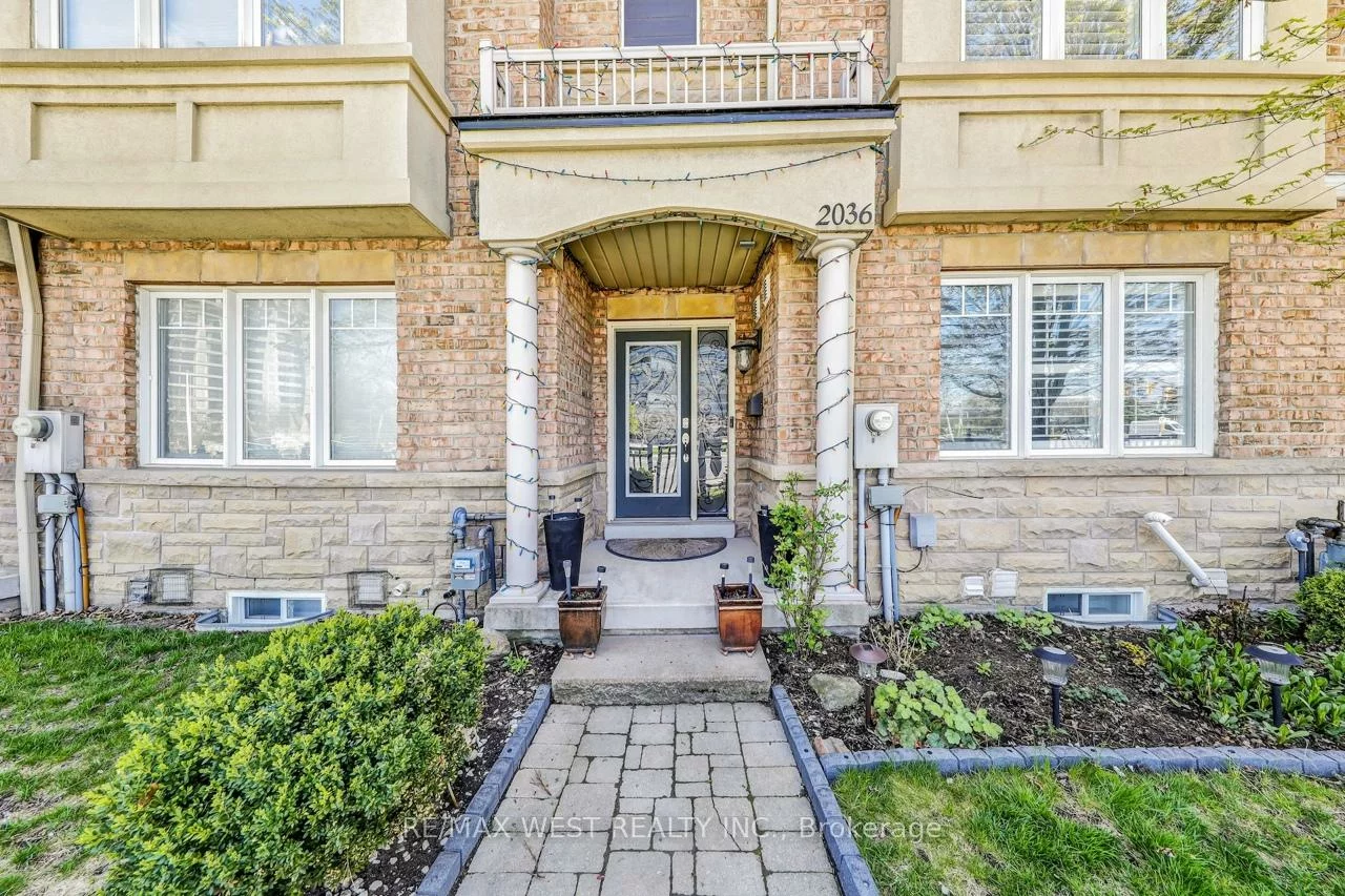 2036, Lakeshore, Clarkson, Mississauga