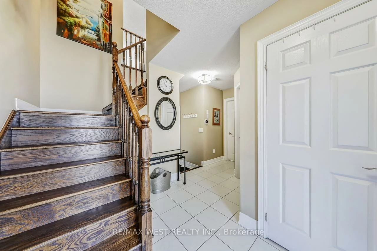 2036, Lakeshore, Clarkson, Mississauga