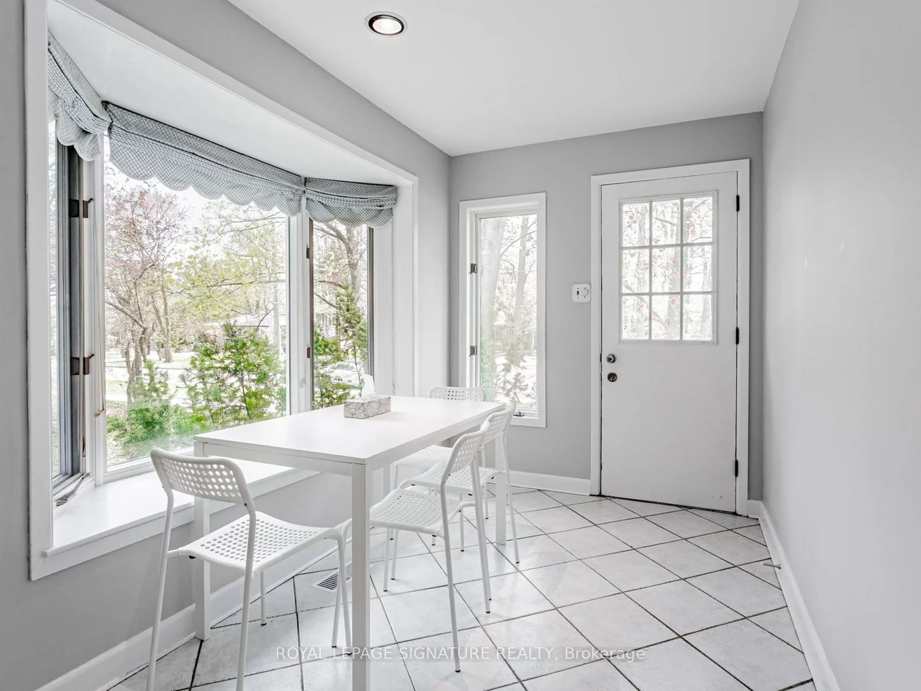 1447, Merrow, Lorne Park, Mississauga