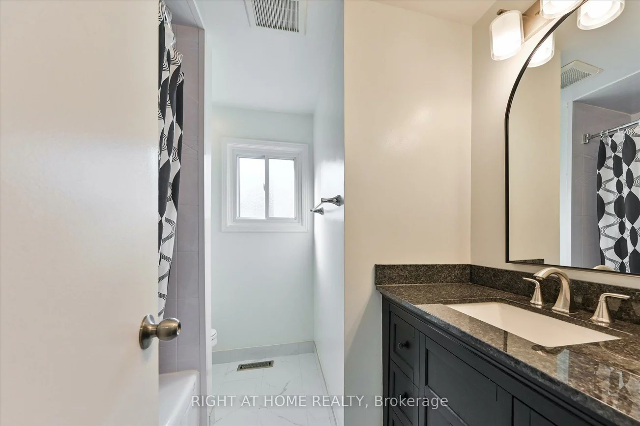 2997, Olympus, Meadowvale, Mississauga