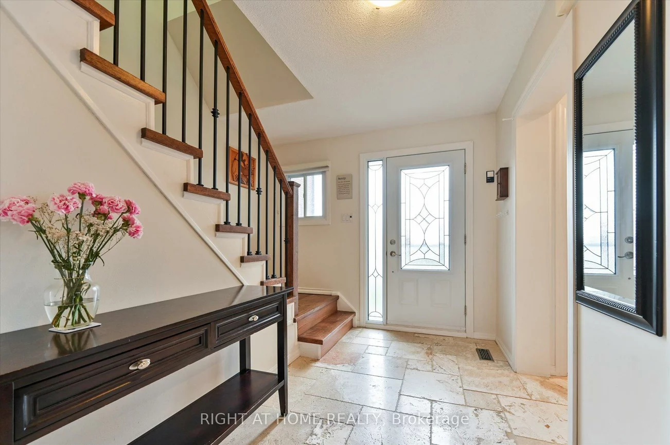 2997, Olympus, Meadowvale, Mississauga