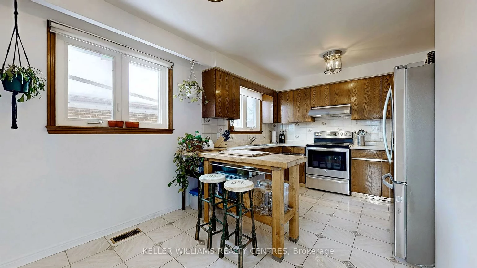 2461, Hensall, Cooksville, Mississauga
