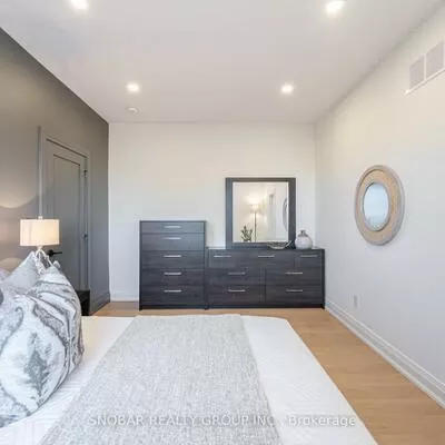 720, Hillman, Applewood, Mississauga