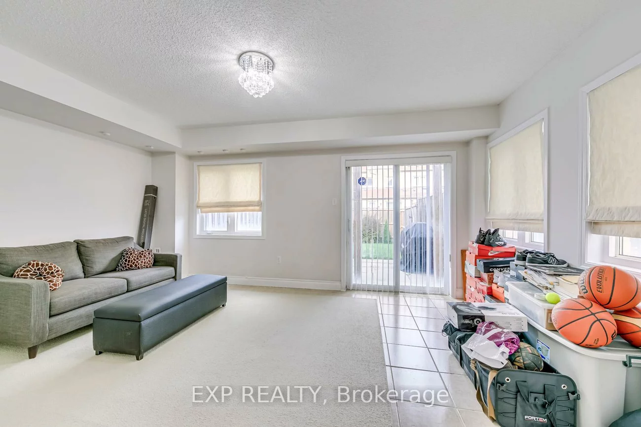 751, Candlestick, Hurontario, Mississauga