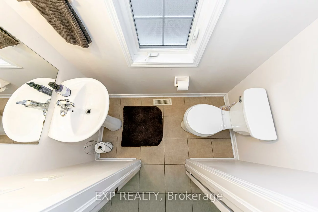 751, Candlestick, Hurontario, Mississauga