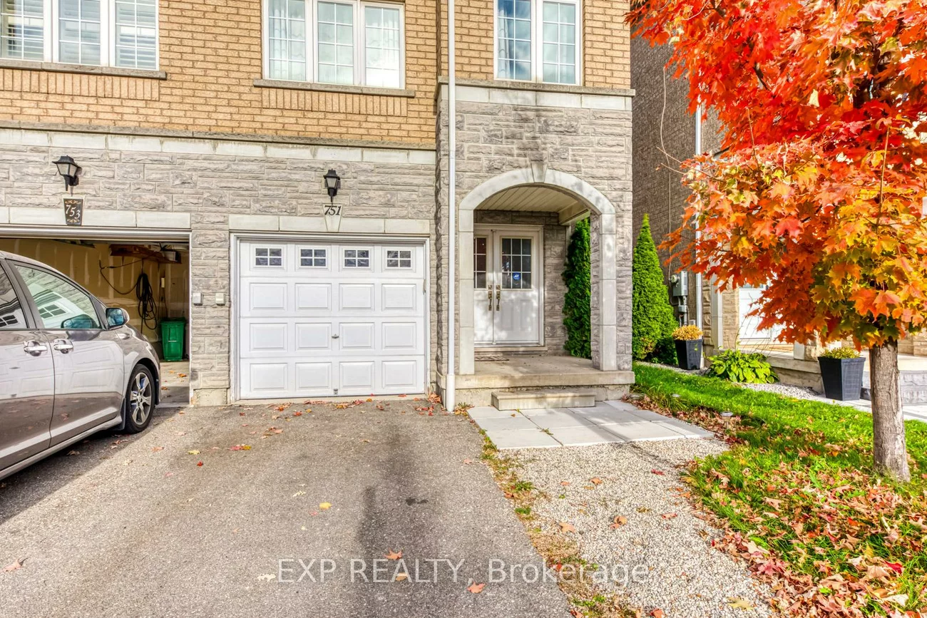 751, Candlestick, Hurontario, Mississauga