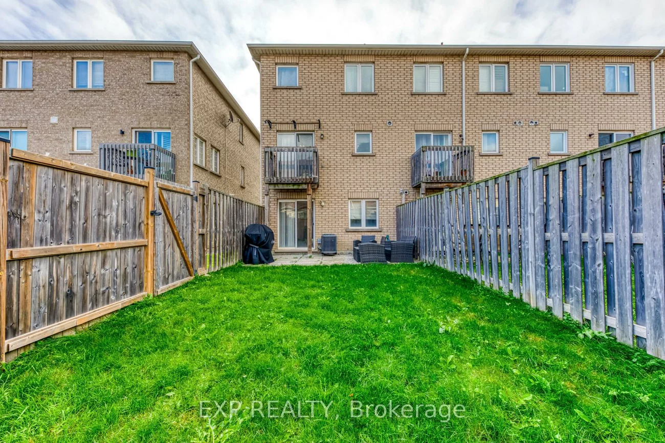 751, Candlestick, Hurontario, Mississauga