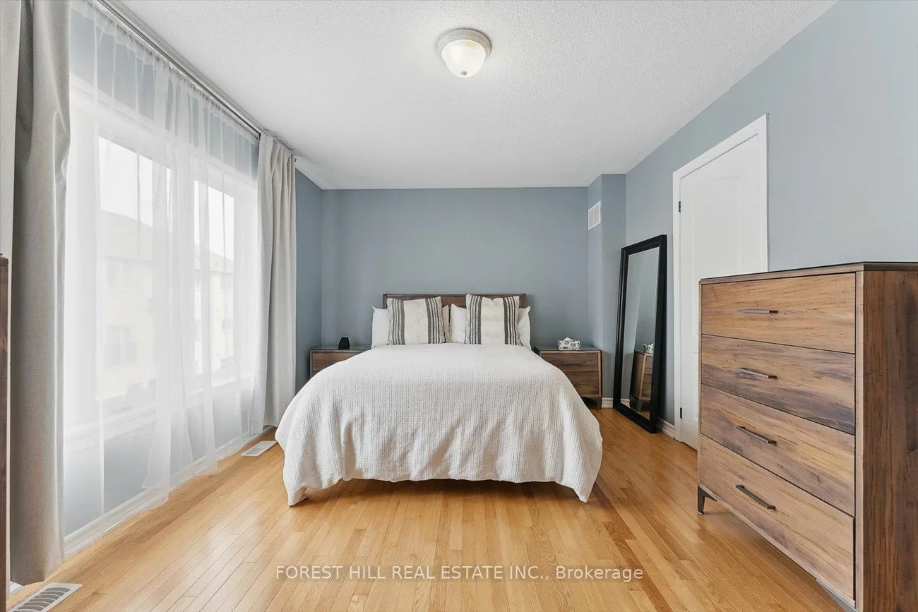 3038, Haines, Applewood, Mississauga