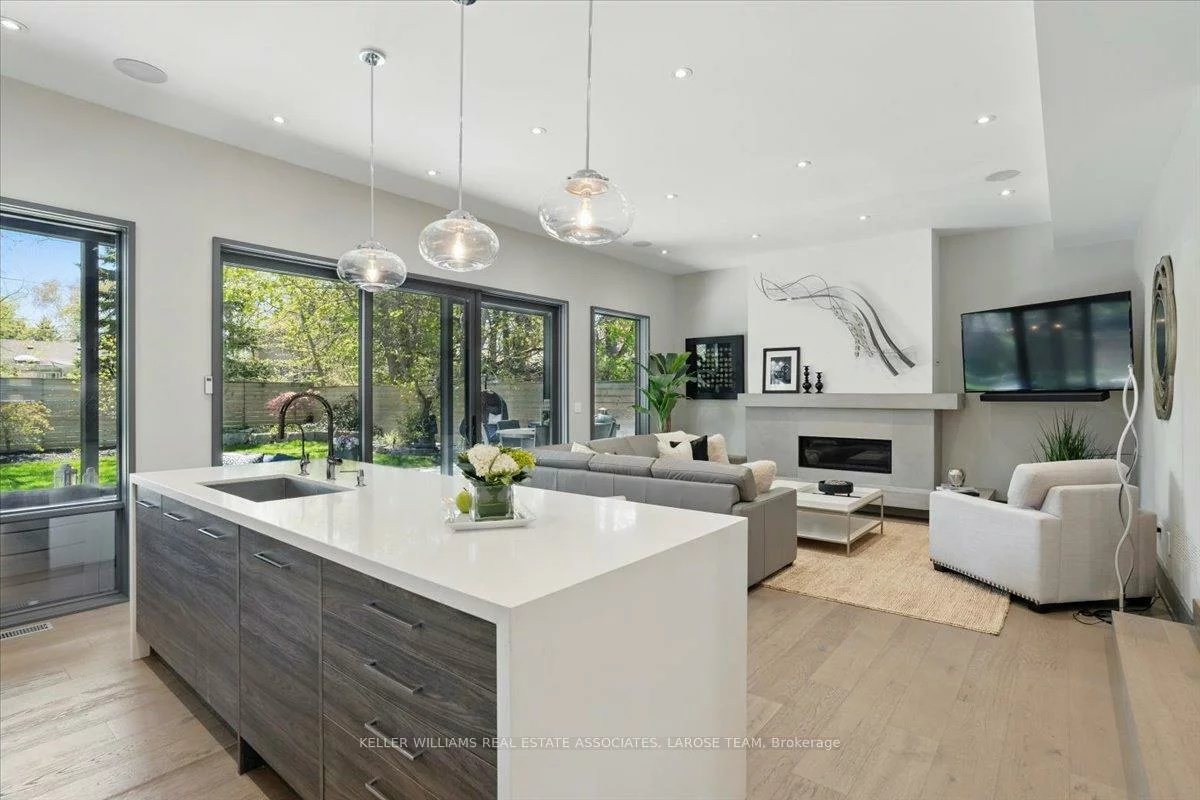 16, Maple, Port Credit, Mississauga