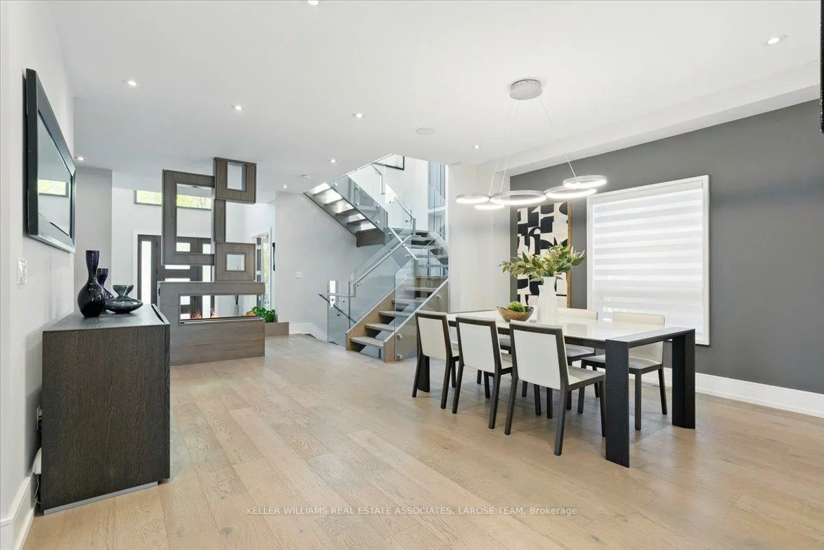 16, Maple, Port Credit, Mississauga
