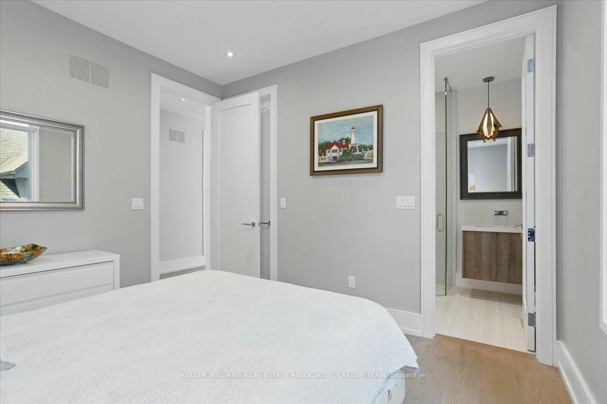 16, Maple, Port Credit, Mississauga