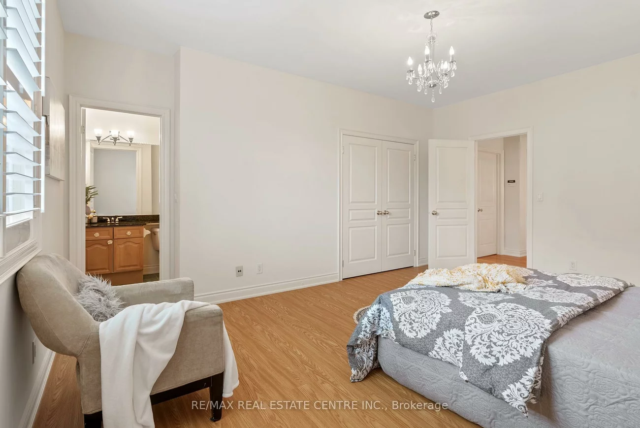 645, Cranleigh, Lorne Park, Mississauga