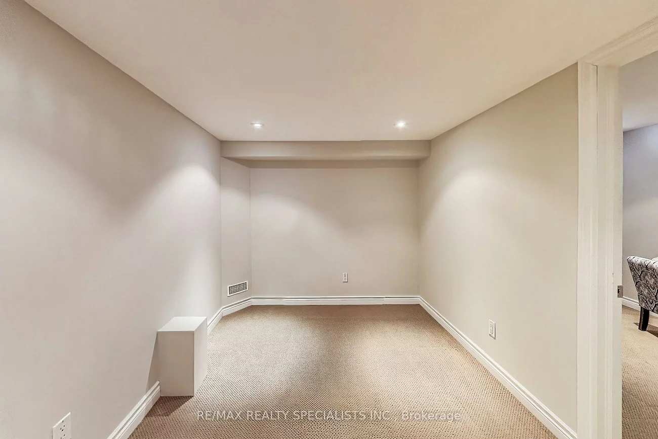7000, Danton, Meadowvale, Mississauga
