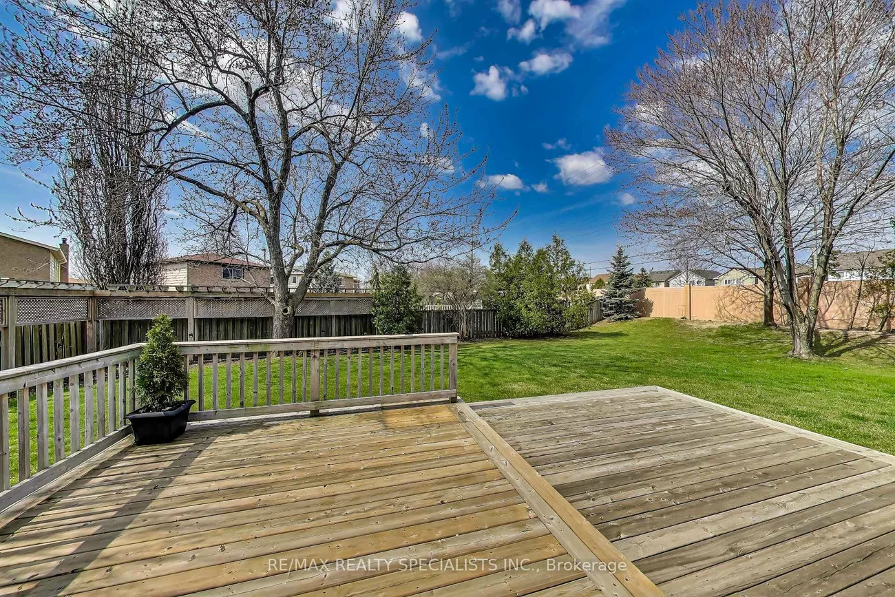 7000, Danton, Meadowvale, Mississauga