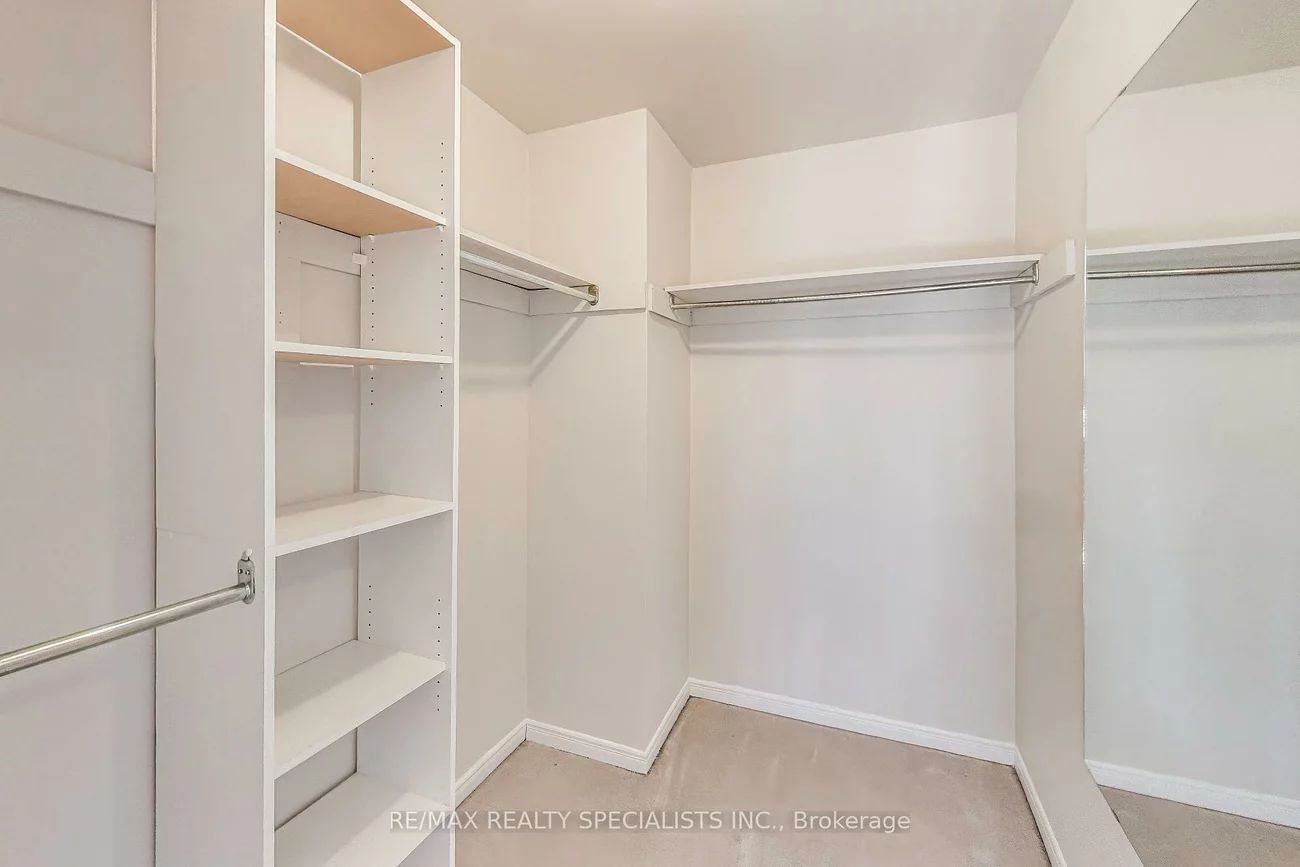 7000, Danton, Meadowvale, Mississauga