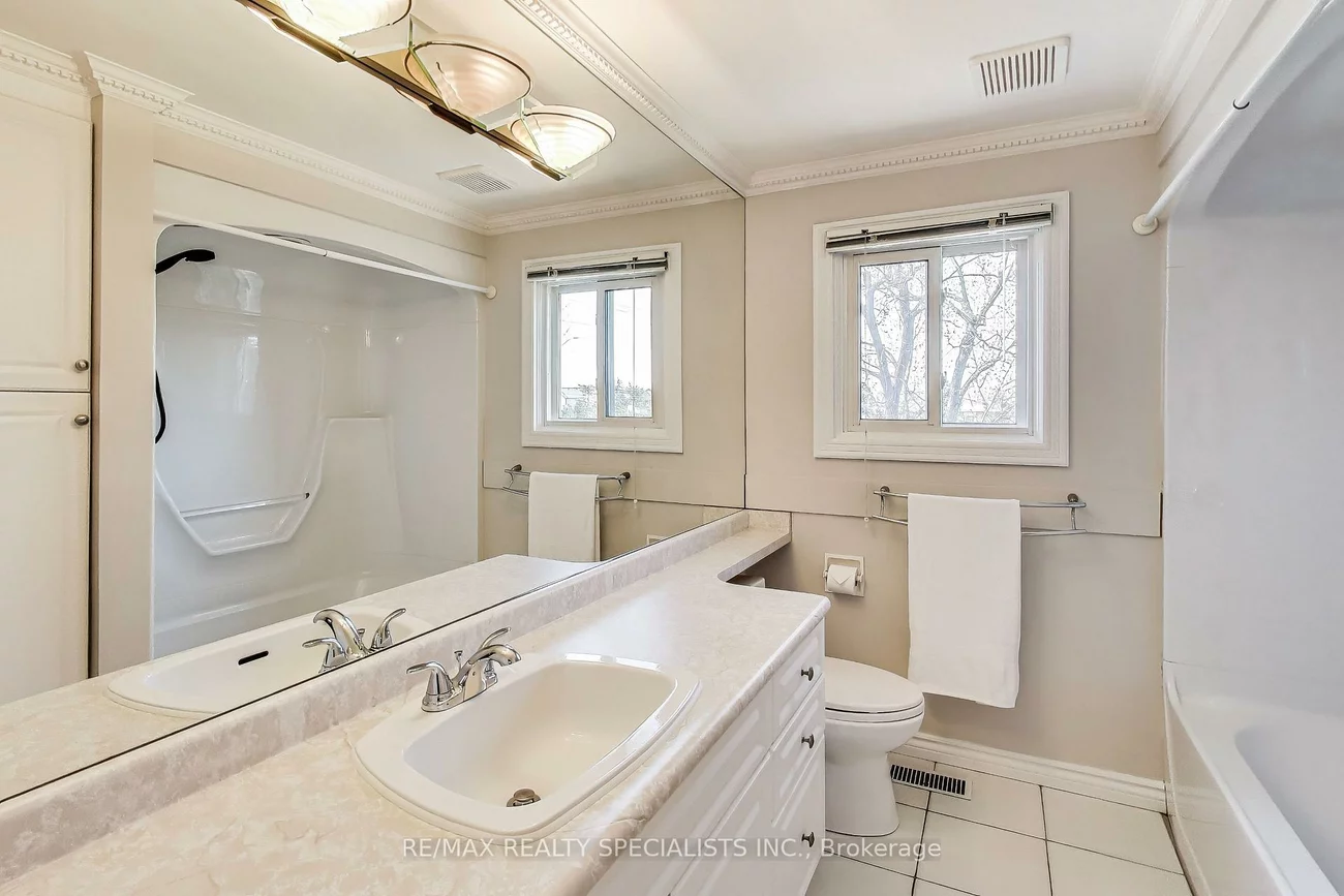 7000, Danton, Meadowvale, Mississauga