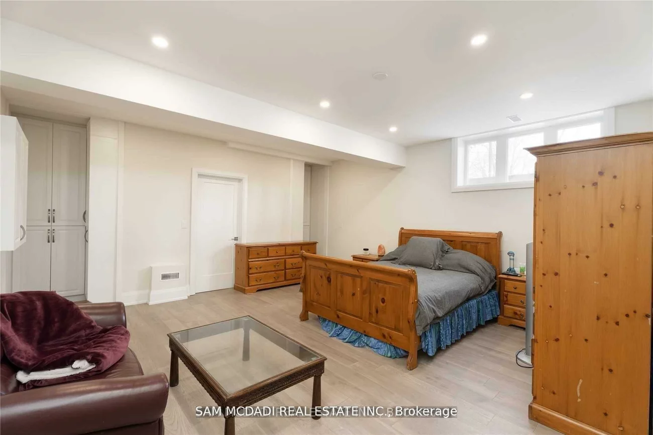 1138, Garden, Lorne Park, Mississauga