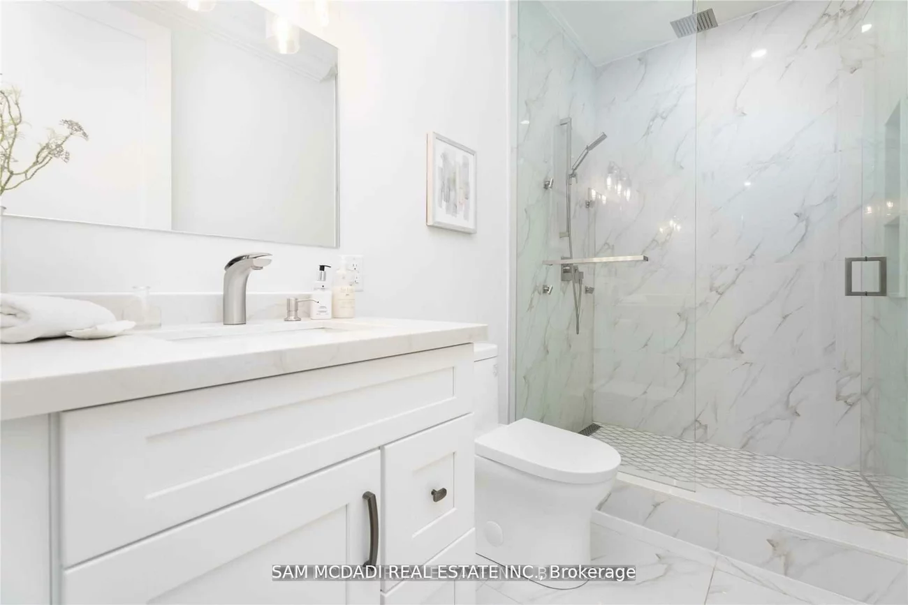 1138, Garden, Lorne Park, Mississauga