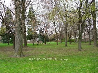 897, Johnathan, Lakeview, Mississauga