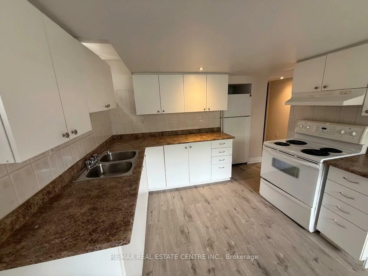 5989, Sidmouth, East Credit, Mississauga