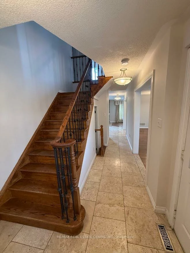 5989, Sidmouth, East Credit, Mississauga