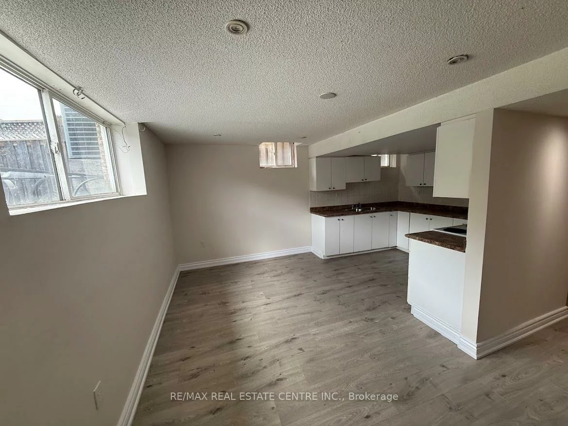 5989, Sidmouth, East Credit, Mississauga