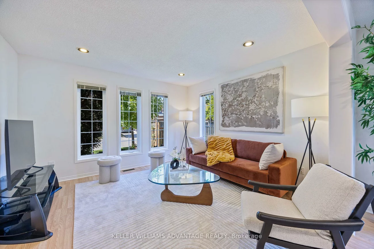 224, Cossack, Fairview, Mississauga