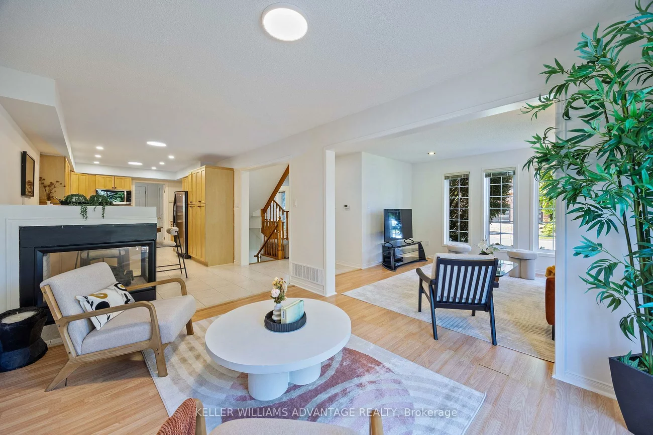 224, Cossack, Fairview, Mississauga
