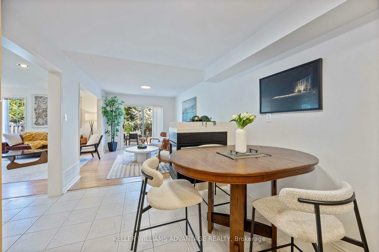 224, Cossack, Fairview, Mississauga