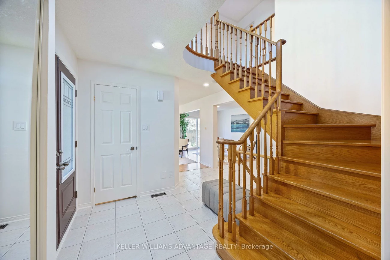 224, Cossack, Fairview, Mississauga
