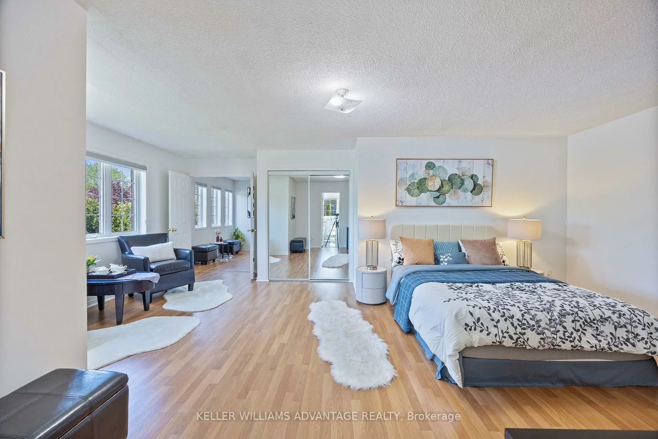 224, Cossack, Fairview, Mississauga