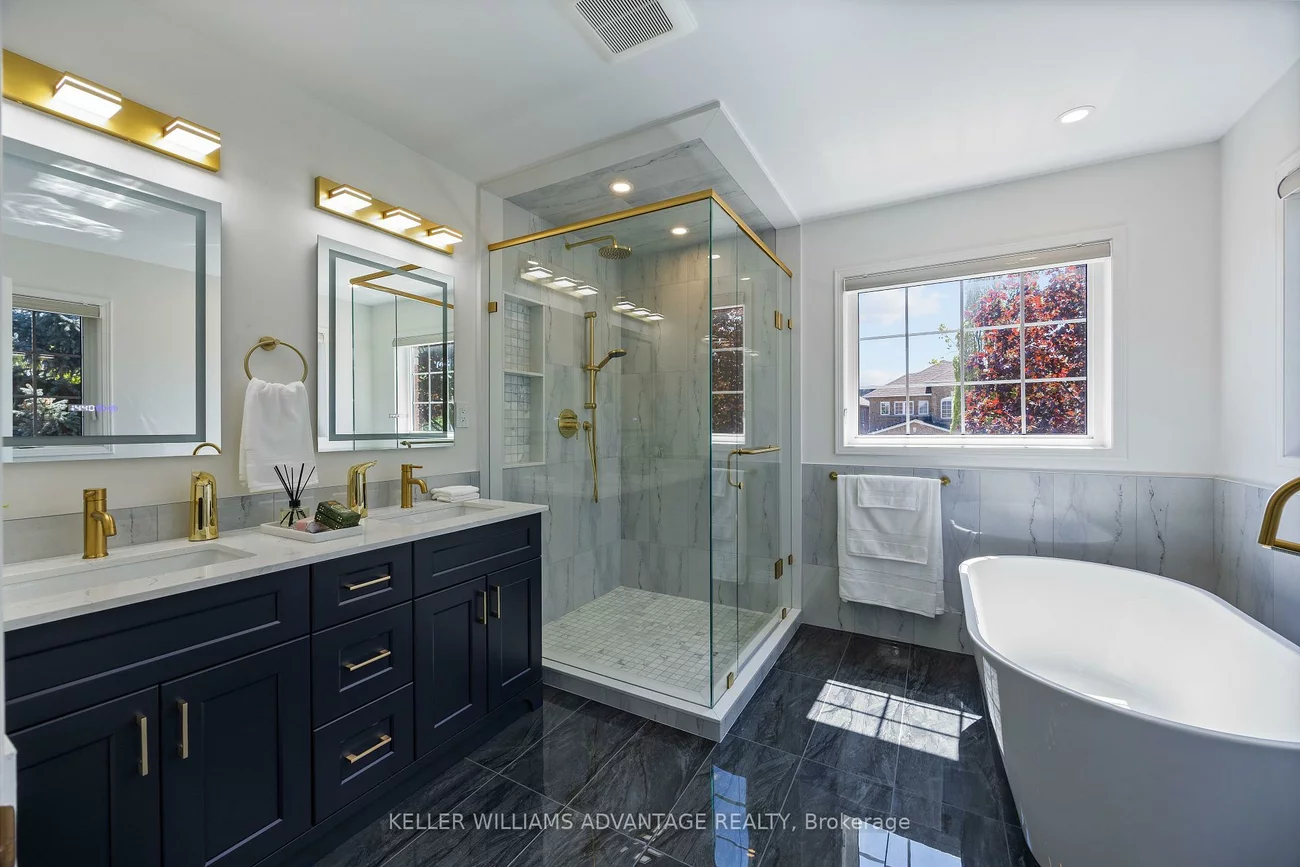 224, Cossack, Fairview, Mississauga