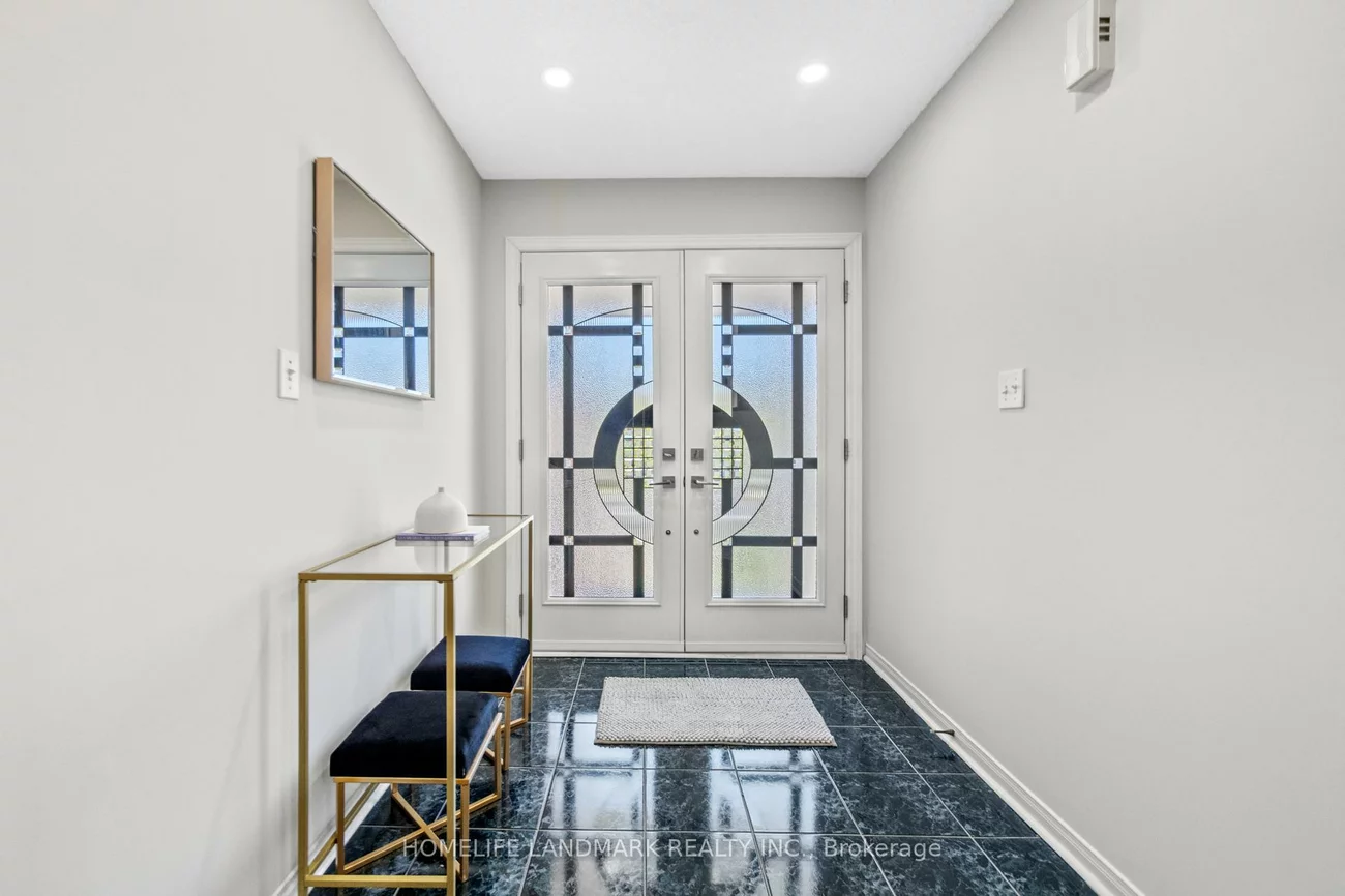 1034, Blueheron, East Credit, Mississauga