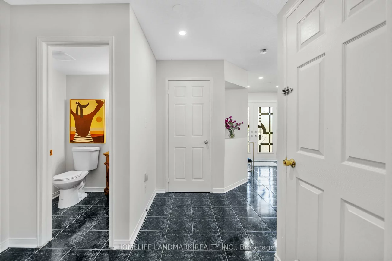 1034, Blueheron, East Credit, Mississauga