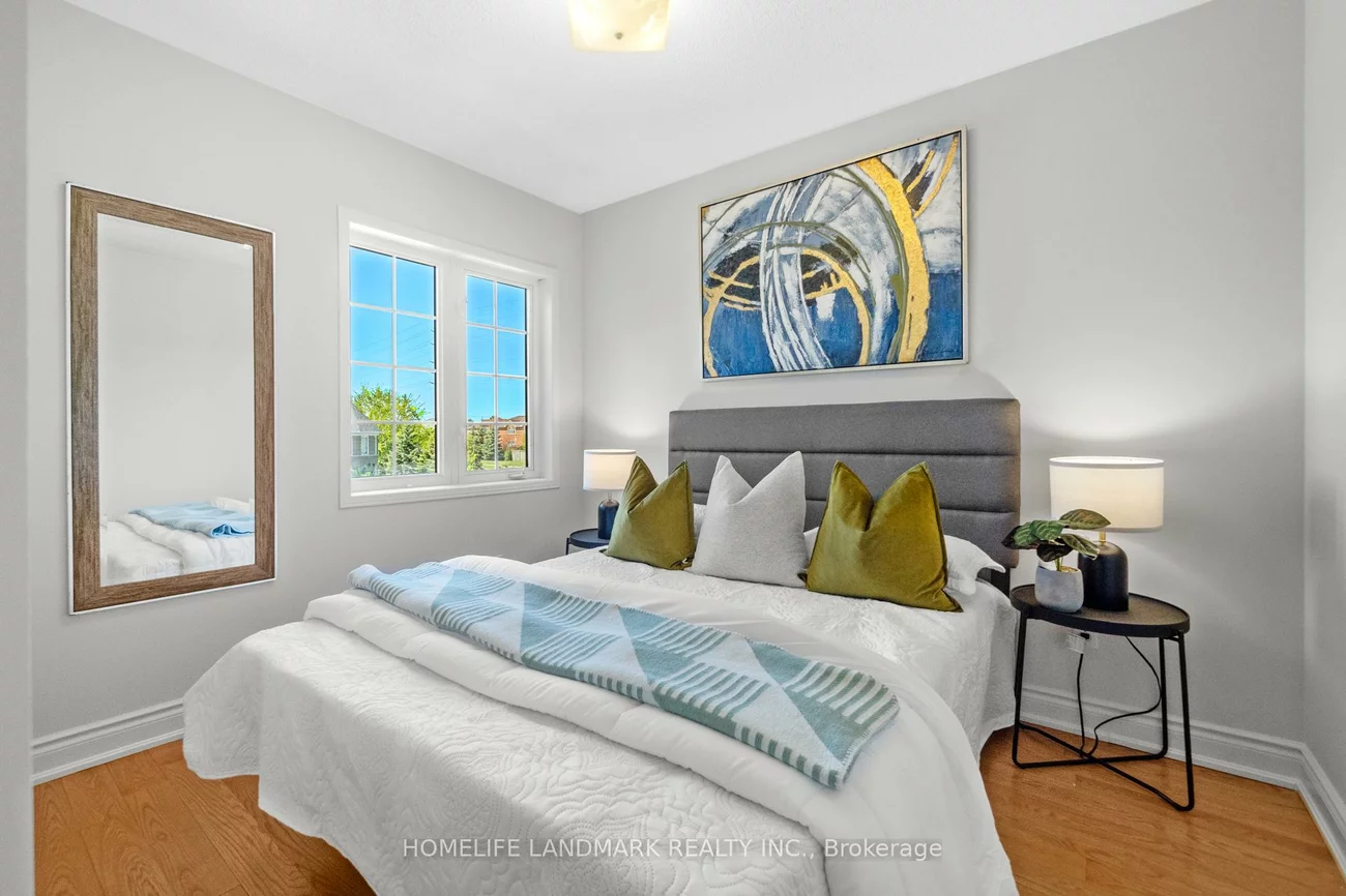 1034, Blueheron, East Credit, Mississauga