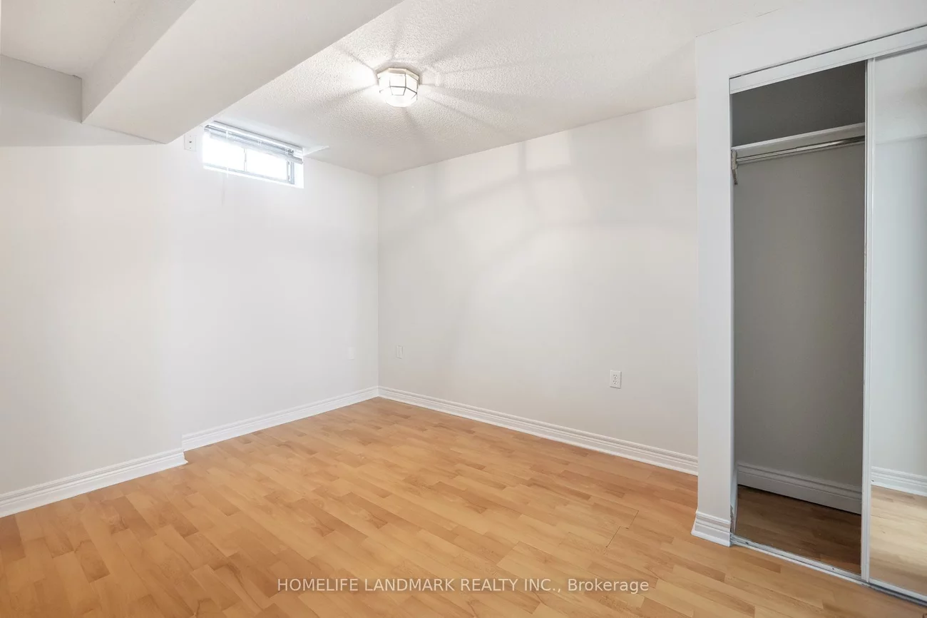 1034, Blueheron, East Credit, Mississauga