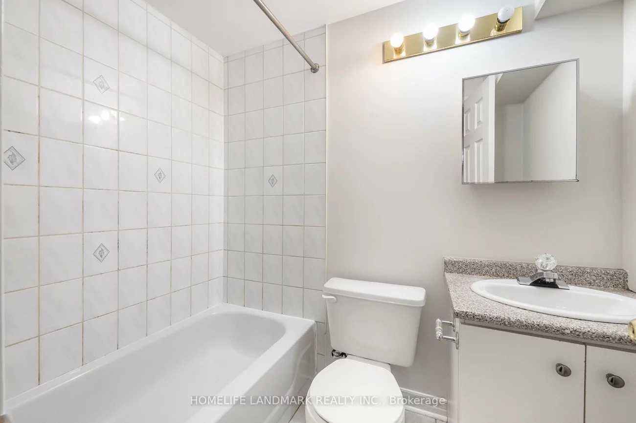 1034, Blueheron, East Credit, Mississauga