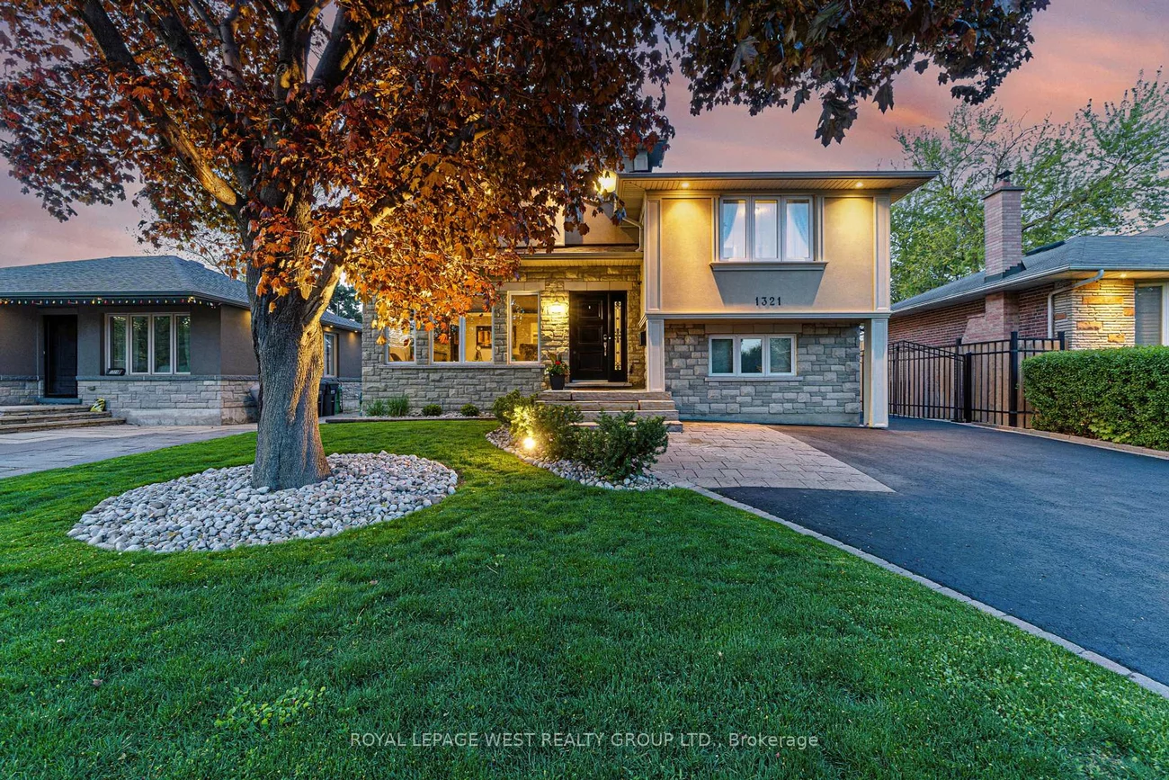 1321, Canford, Clarkson, Mississauga
