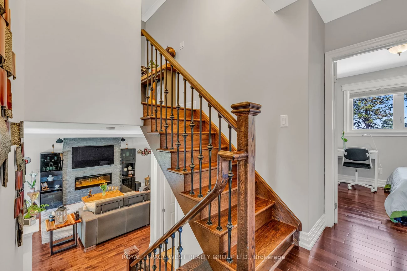 1321, Canford, Clarkson, Mississauga