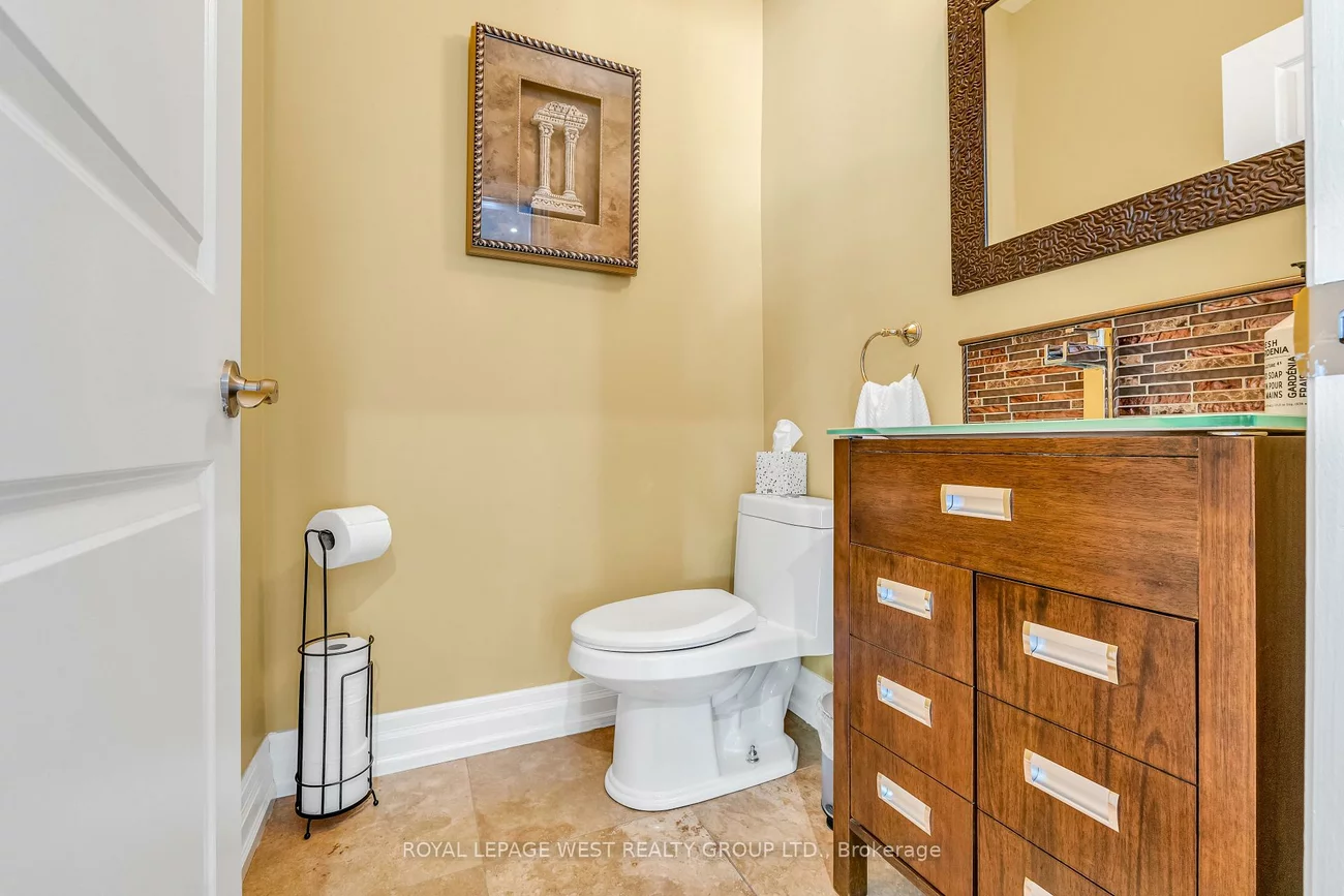 1321, Canford, Clarkson, Mississauga