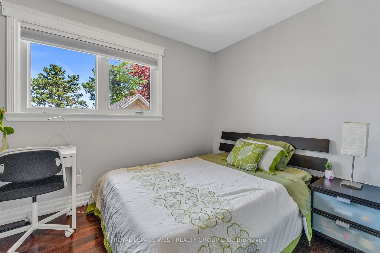 1321, Canford, Clarkson, Mississauga