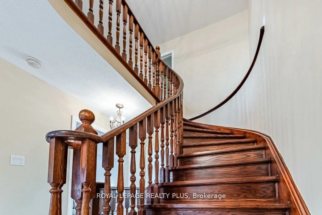 6792, Gracefield, Lisgar, Mississauga