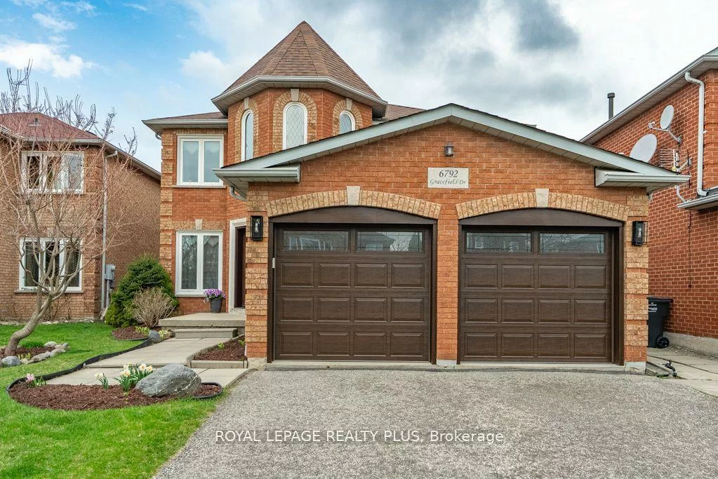 6792, Gracefield, Lisgar, Mississauga