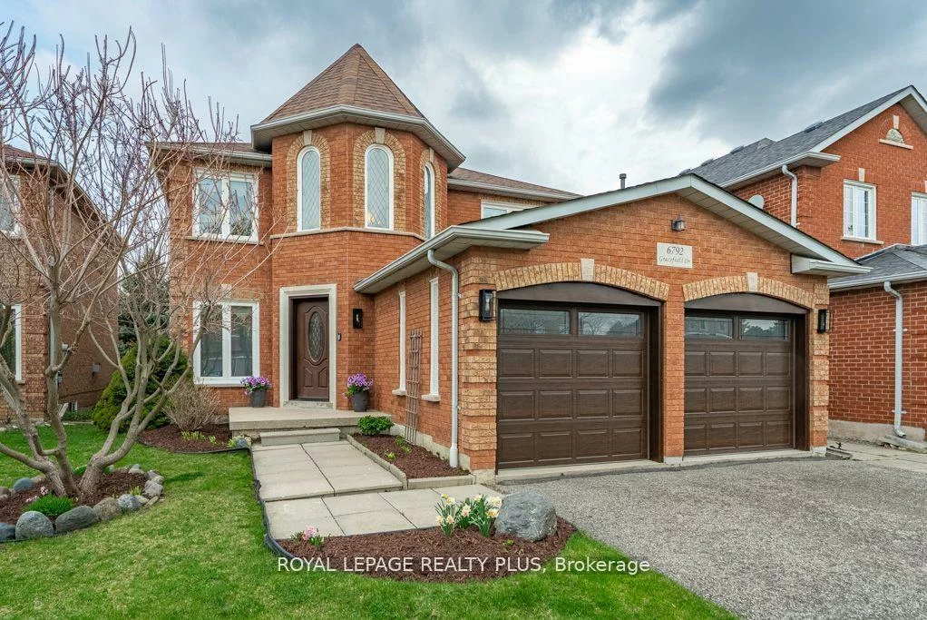 6792, Gracefield, Lisgar, Mississauga