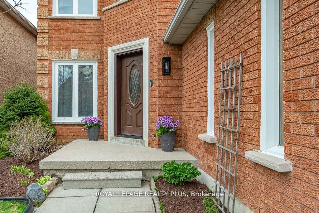 6792, Gracefield, Lisgar, Mississauga