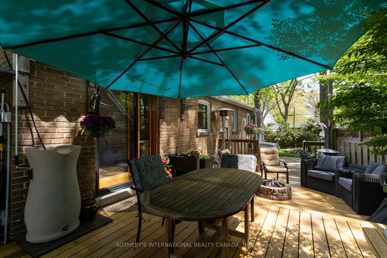 1226, Crossfield, Mineola, Mississauga