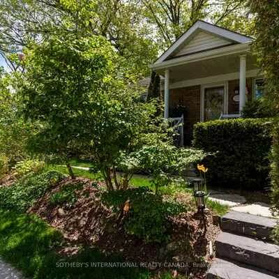 1226, Crossfield, Mineola, Mississauga